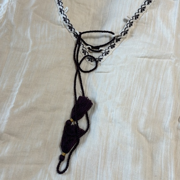 Lilla P Front Embroidered Gauze Top Boho Flowy V Neck Tassel Cream Flare Sleeve - Picture 3 of 9